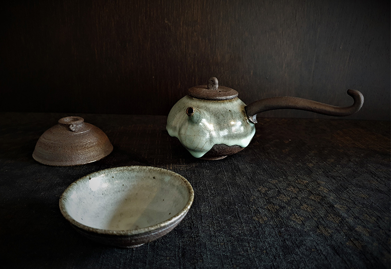 林妙芳 黑陶 墨青-飛天壺(單品) 鶯歌燒 林妙芳 黑陶 墨青-飛天壺(單品) 鶯歌燒