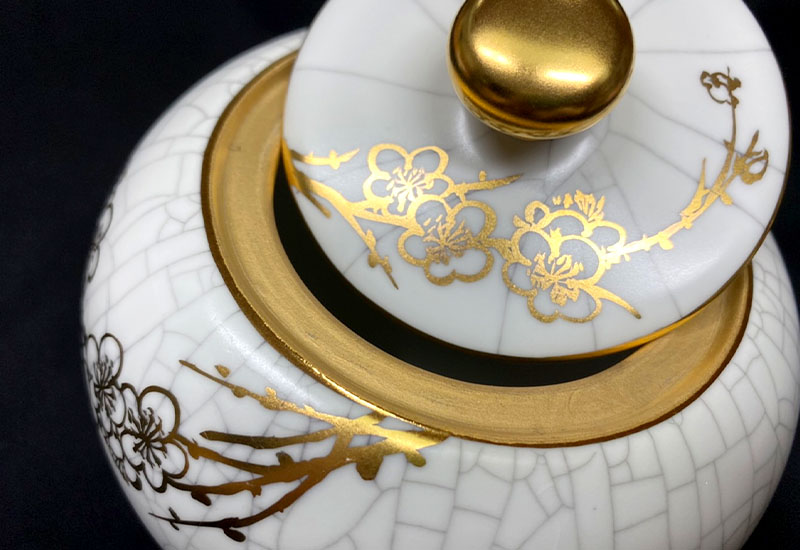 祥軒窯 四季鎏金罐-冬白 茶倉茶罐 鶯歌燒 祥軒窯 四季鎏金罐-冬白 茶倉茶罐 鶯歌燒