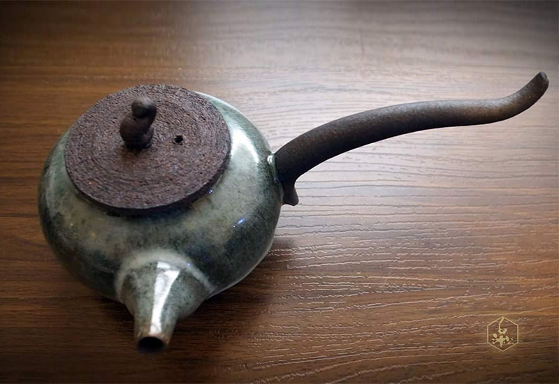 林妙芳 黑陶 墨青-飛天壺(單品) 鶯歌燒 林妙芳 黑陶 墨青-飛天壺(單品) 鶯歌燒