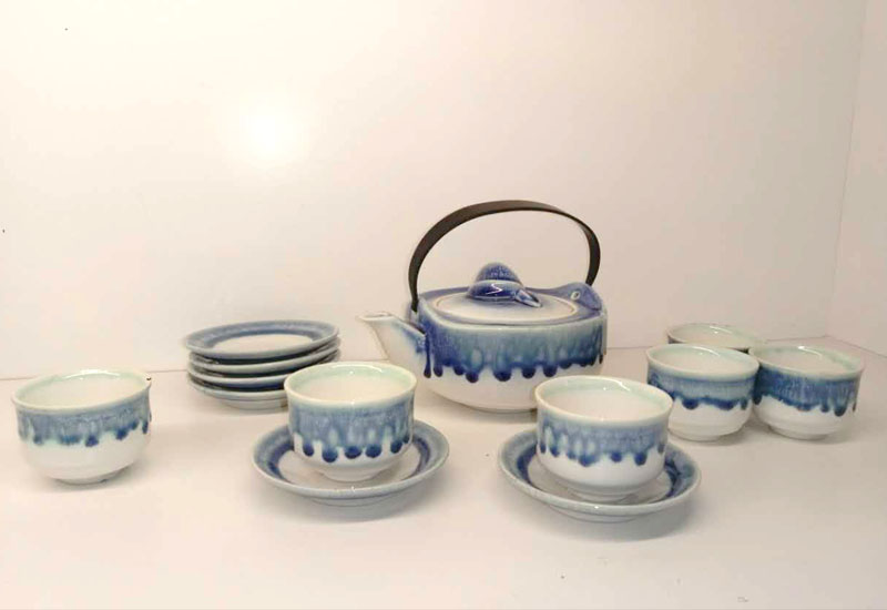 心陶園 水漾紅茶茶具組(1壺1壺丞6杯6墊) 心陶園 水漾紅茶茶具組(1壺1壺丞6杯6墊)