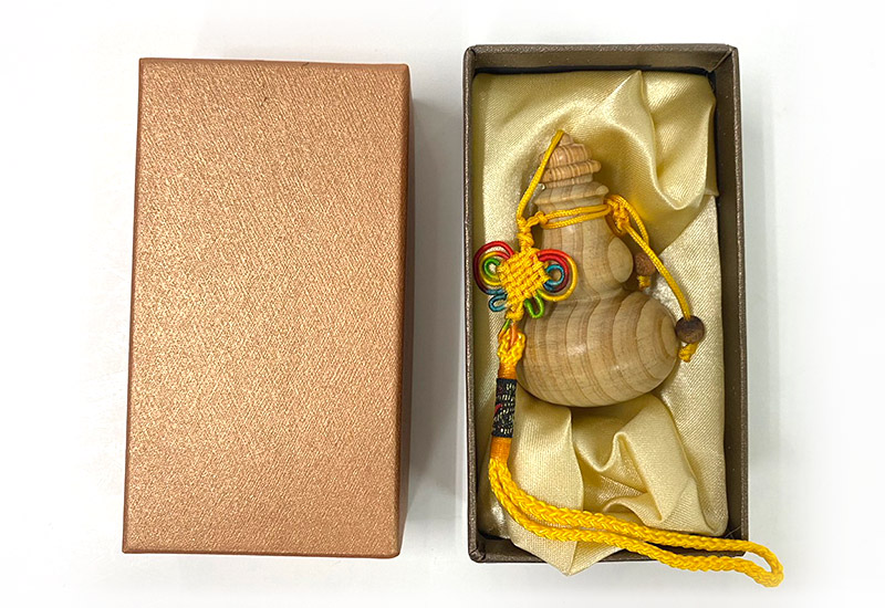 陳柏融 台灣檜木聞香瓶(葫蘆) 原木香器 陳柏融 台灣檜木聞香瓶(葫蘆) 原木香器