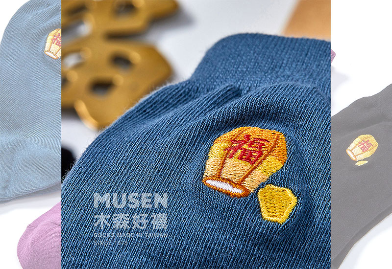 台灣印象刺繡襪-天燈Sky Lantern(多色) 台灣印象刺繡襪-天燈Sky Lantern(多色)