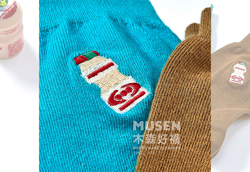 台灣印象刺繡襪-多多(多色) 台灣印象刺繡襪-多多(多色)