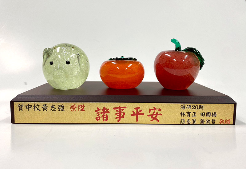 【客製金箔片】依客人需求情況報價: 【客製金箔片】依客人需求情況報價: