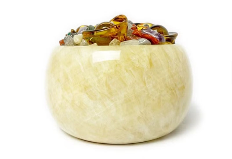 黃白玉-玉石聚寶盆(含水晶元寶)